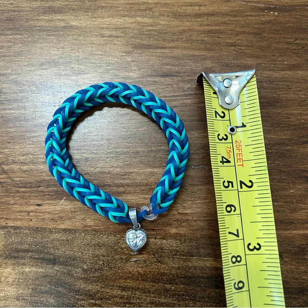4/$15 Loop band bracelet with heart charm